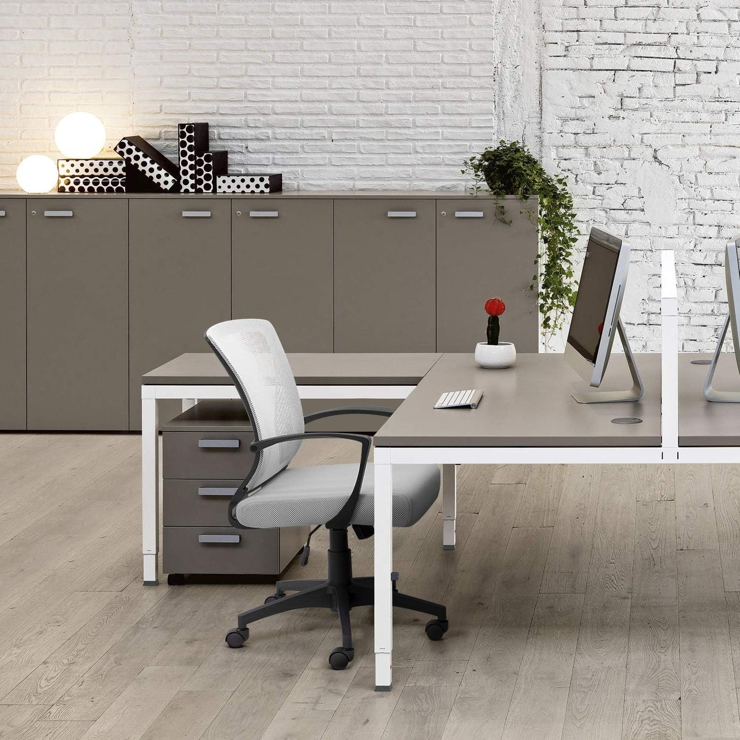 Office Chair Mid Back Swivel Lumbar Support Desk Chair, Computer Ergonomic Mesh Chair with Armrest
